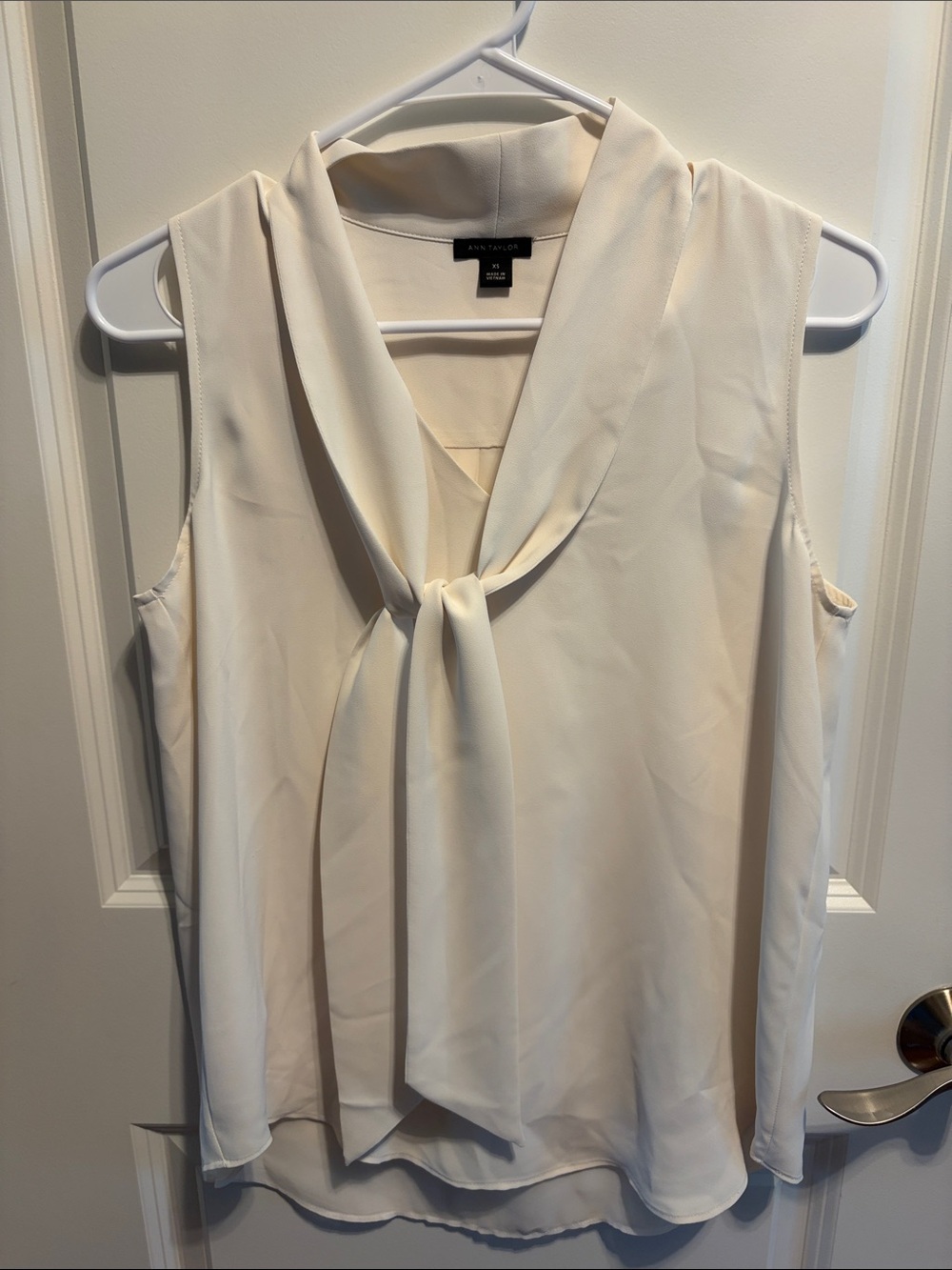 Ann Taylor Cream Sleeveless Tie-Neck Camisole Blouse